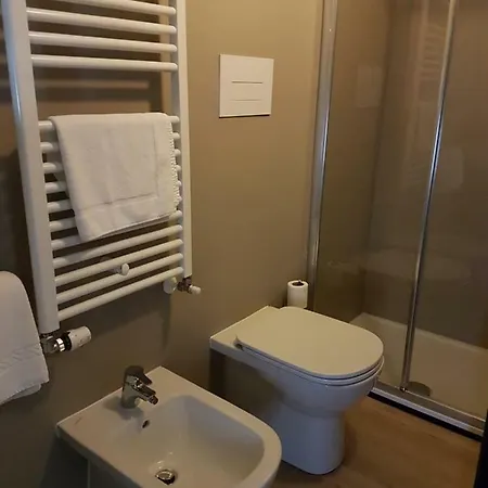 La Casa Del Lago Nocleg ze śniadaniem Sirmione